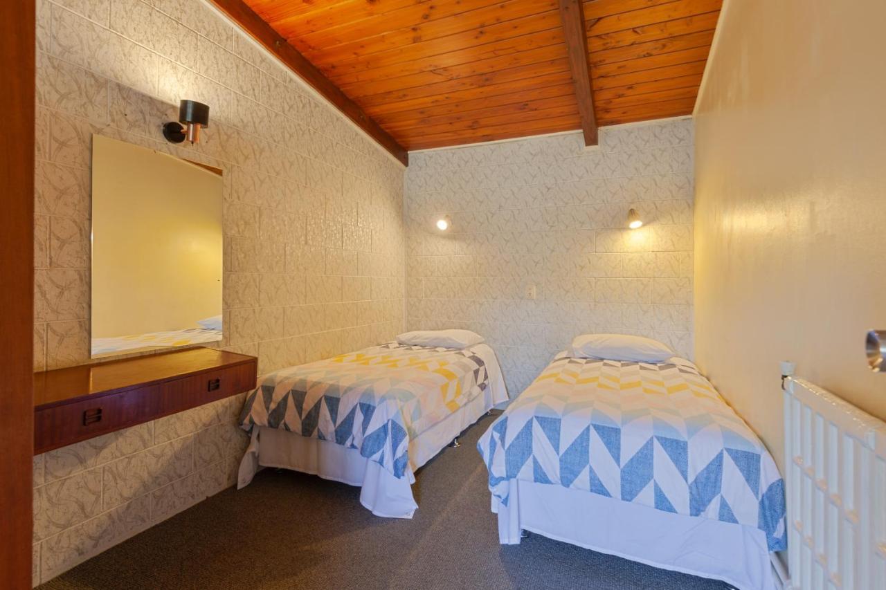 Aaryn Court Motel Distretto di Distretto di Rotorua Esterno foto
